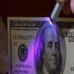راه‌ های شناسایی دلار تقلبی دلار اصل را چگونه بشناسیم؟